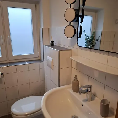 Апартаменты Zentrales Gemuetliches Fuer 2 - 6 Personen *